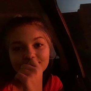 Meet your Posher, Hailey